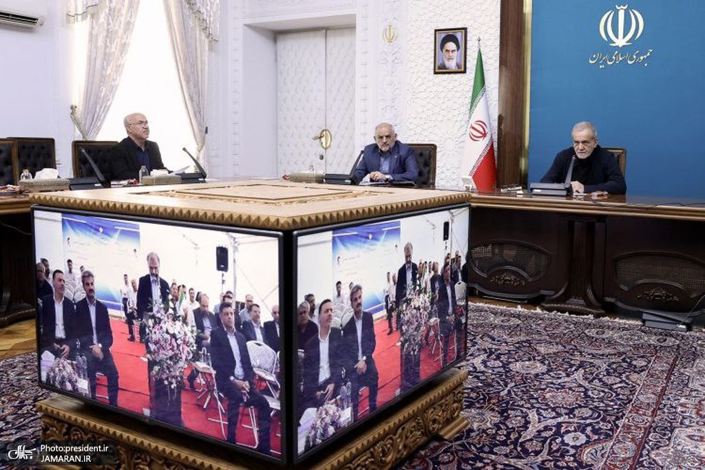 بهره‌برداری و آغاز عملیات اجرایی 425 مگاوات نیروگاه خورشیدی در 4 استان کشور با دستور پزشکیان 2