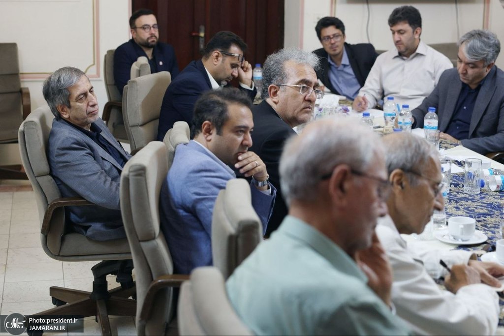 نشست عارف با جامعهشناسان (3)