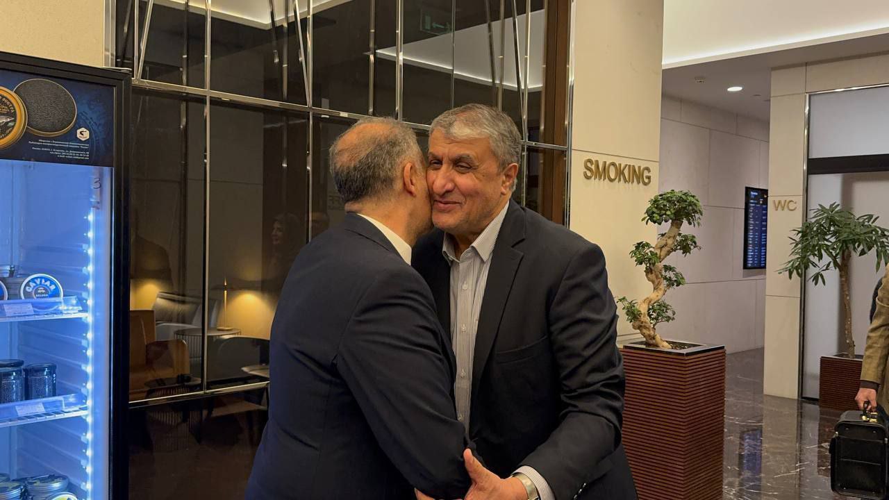 رئیس سازمان انرژی اتمی وارد مسکو شد (1)