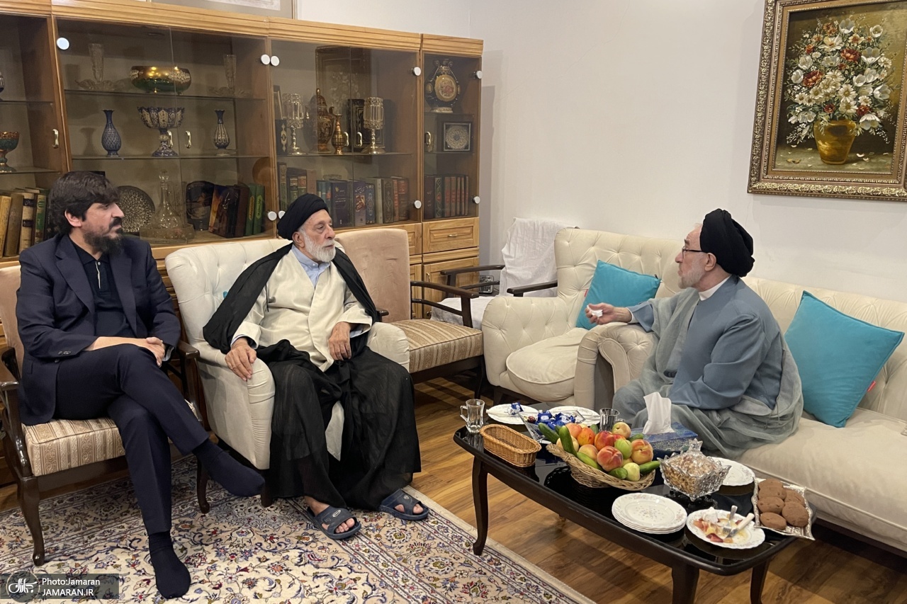دیدار سید محمد خاتمی با سید هادی خامنه ای