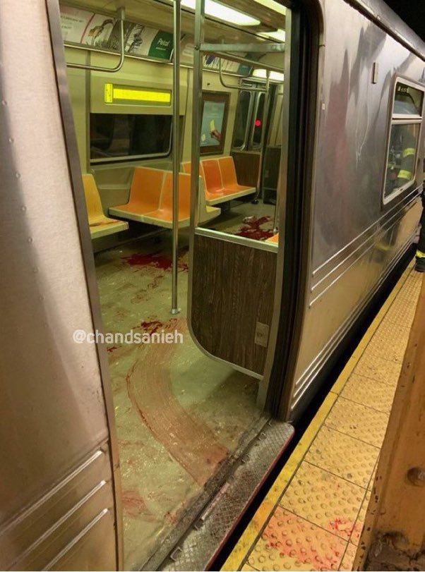تیراندازی در مترو نیویورک (1)