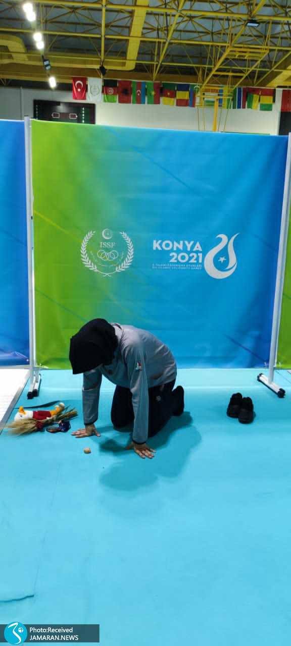 نماز‌شکر بانوی ایرانی بعد از گرفتن مدال