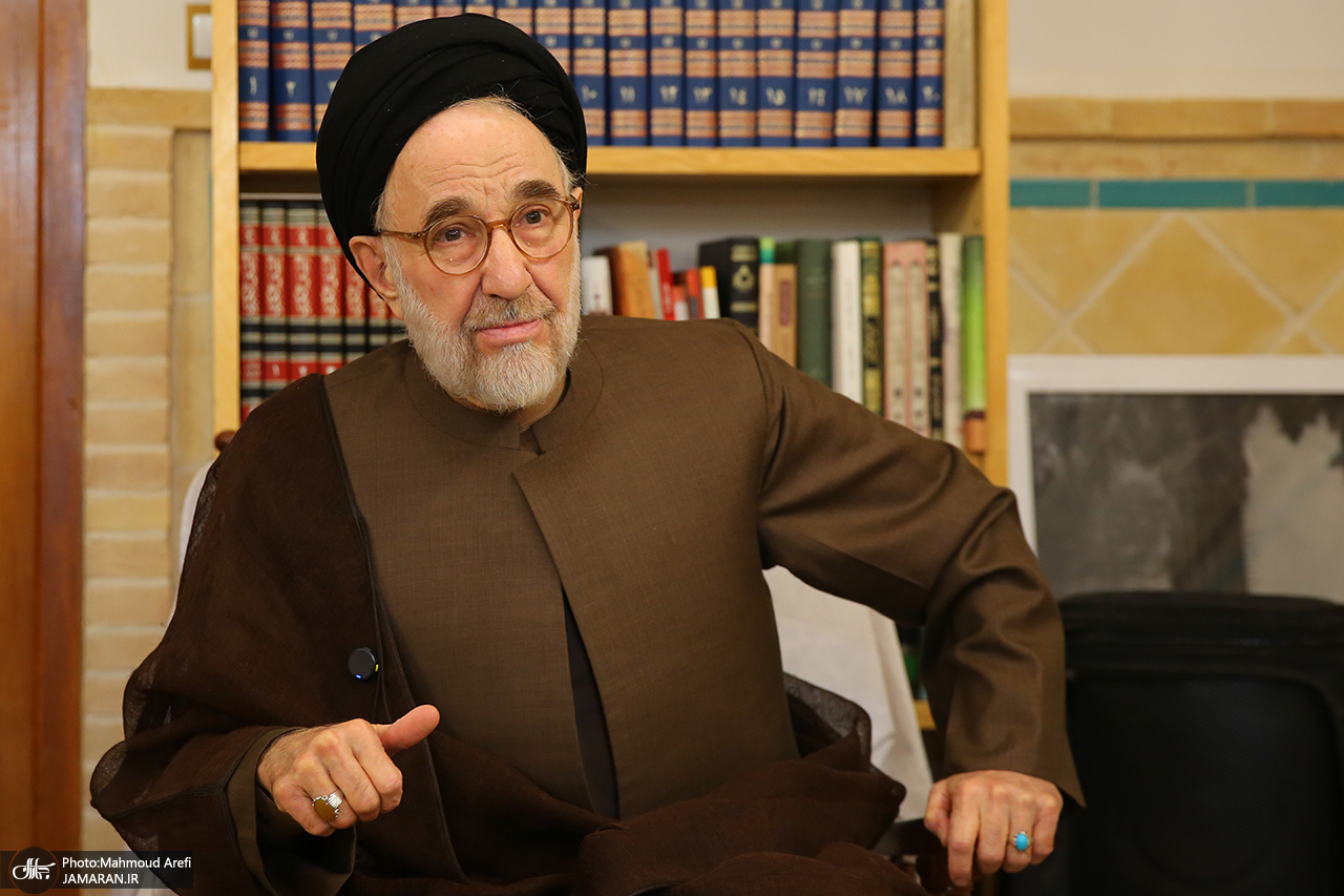بازدید سید محمد خاتمی از باغ دولت آباد یزد