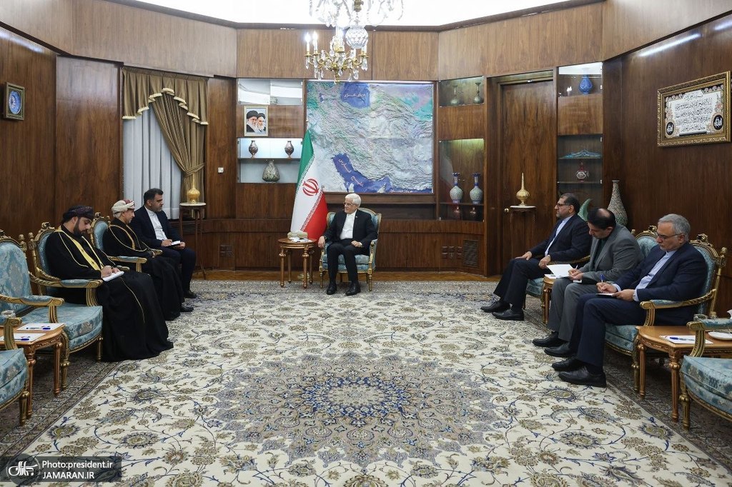 دیدار معاون اول رئیس‌جمهور و سفیر عمان