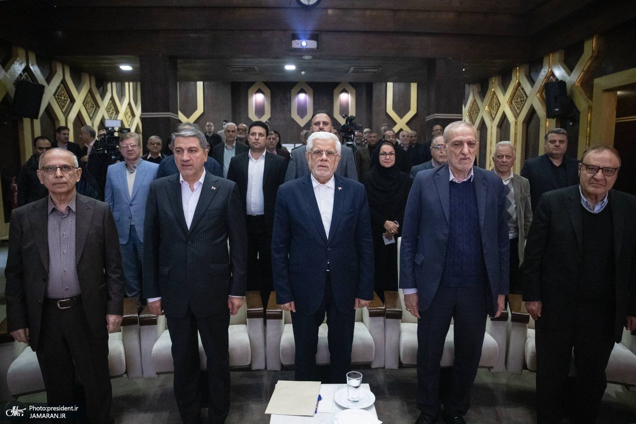 عارف در مجمع عمومی کانون صنفی استادان دانشگاهی ایران (2)