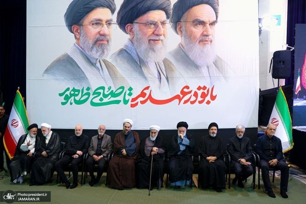 حضور پزشکیان در مراسم چهلم تشییع و تدفین رهبر شهید انقلاب (1)