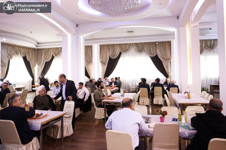 پزشکیان با کارکنان ناهار خورد (3)