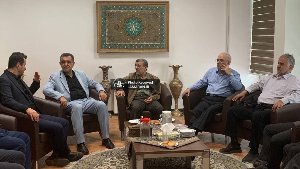 احمدینژاد با دوستان و همکارانش دیدار کرد (3)