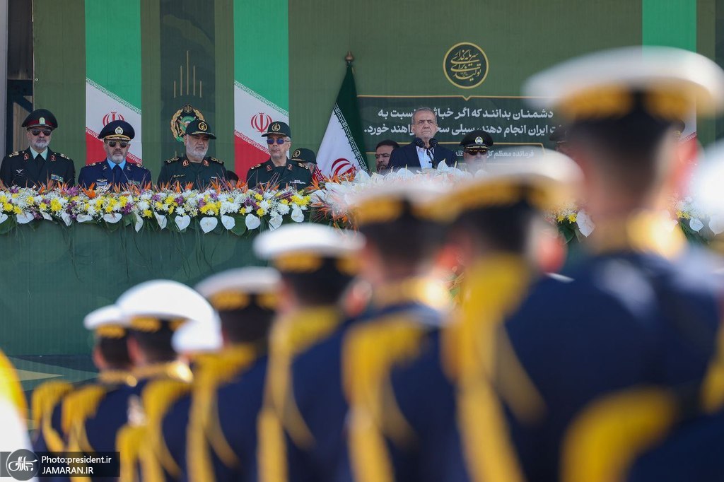 پزشکیان در روز ارتش (2)