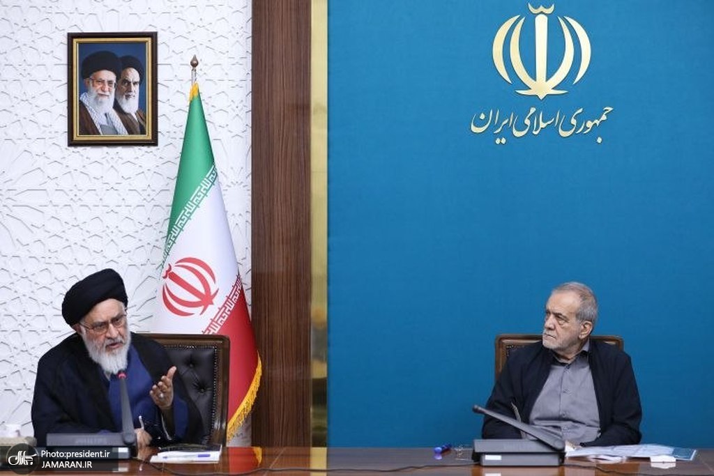 نشست تخصصی بررسی ابعاد حقوقی و قضایی دو جنگ تحمیلی اخیر (3)