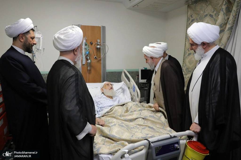 عیادت نمایندگان رهبرمعظم انقلاب از آیت‌الله العظمی نوری همدانی  (3)
