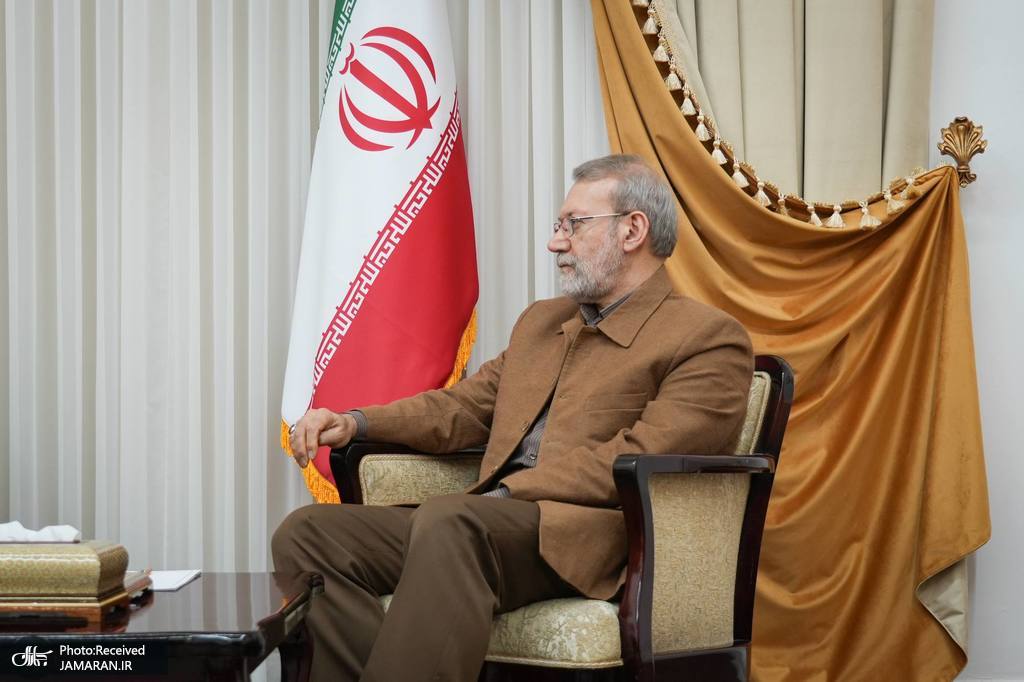 دیدار و گفت‌وگوی وزیر دفاع ارمنستان با لاریجانی  (3)