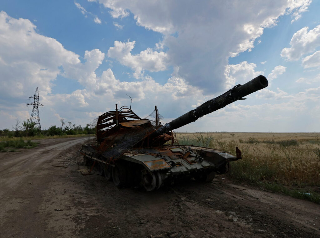 2025-07-16T150434Z_2050938314_RC2MNFAQAITI_RTRMADP_3_UKRAINE-CRISIS-DONETSK-REGION-scaled-e1756846450770-1024x762