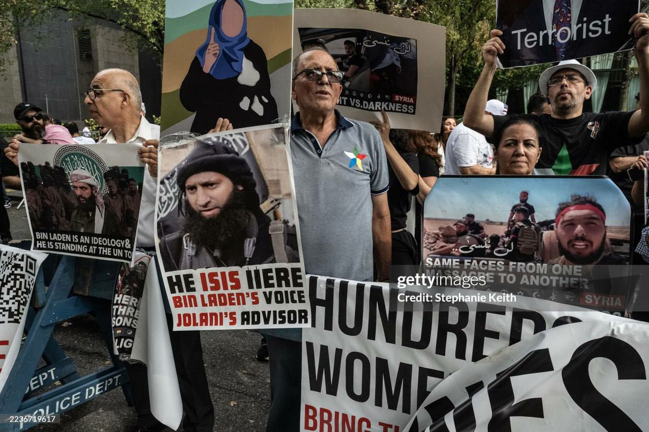 تجمع مخالفان جولانی در نیویورک در جایی که او سخنرانی دارد (4)