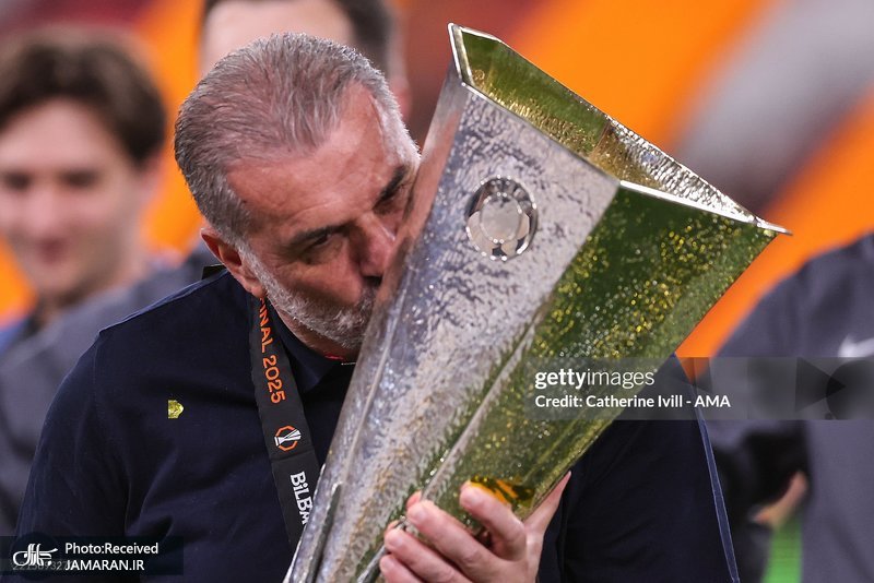 جشن قهرمانی تاتنهام در لیگ اروپا آنژه پوستکوگلو