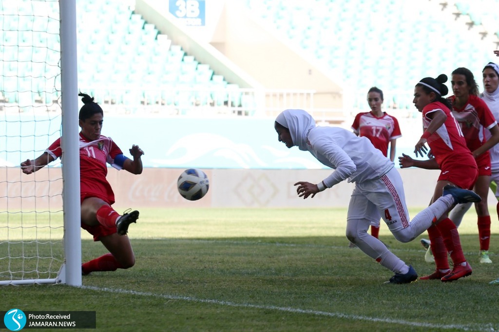 ملیکا متولی تیم ملی فوتبال زنان ایران اردن