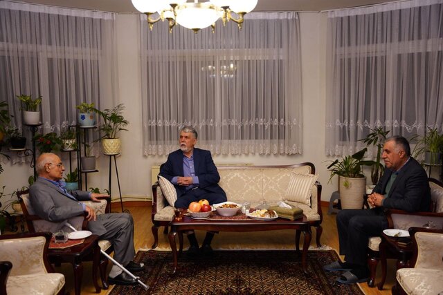 دیدار صالحی وزیر فرهنگ با هوشنگ مرادی کرمانی (5)