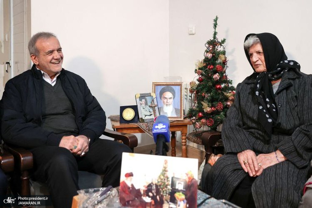 دیدار پزشکیان با رازمیک خاچاطوریان خانواده شهید مسیحی  (2)