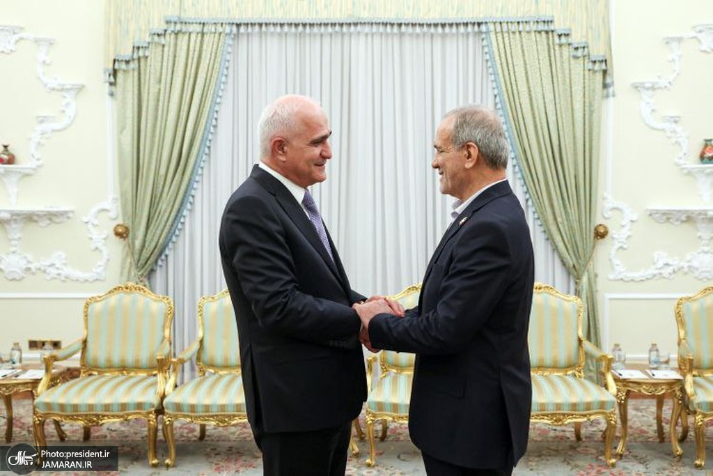 پزشکیان و نخست وزیر آذربایجان (1)