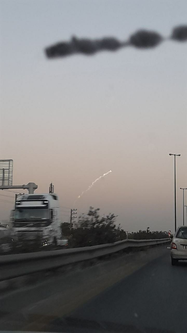 تصاویری از یک شی نورانی که در آسمان تهران 3