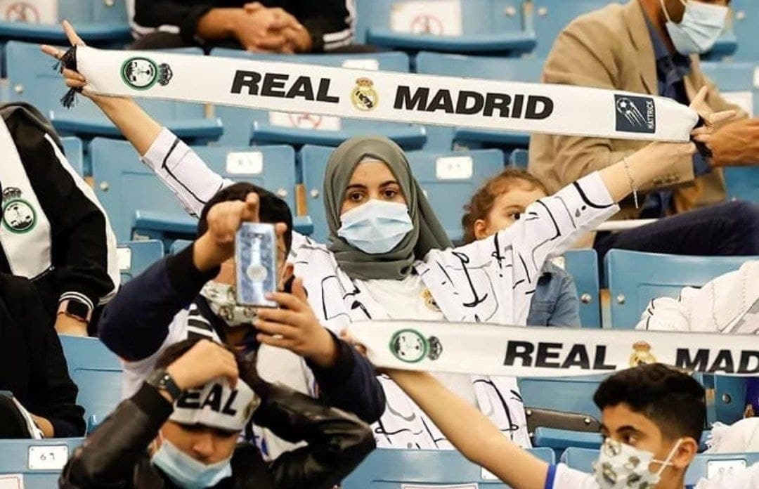 تماشاگران عربستانی در دیدار رئال مادرید و بارسلونا