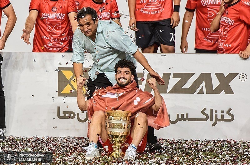 جشن قهرمانی تراکتور در سوپرجام ۱۴۰۴