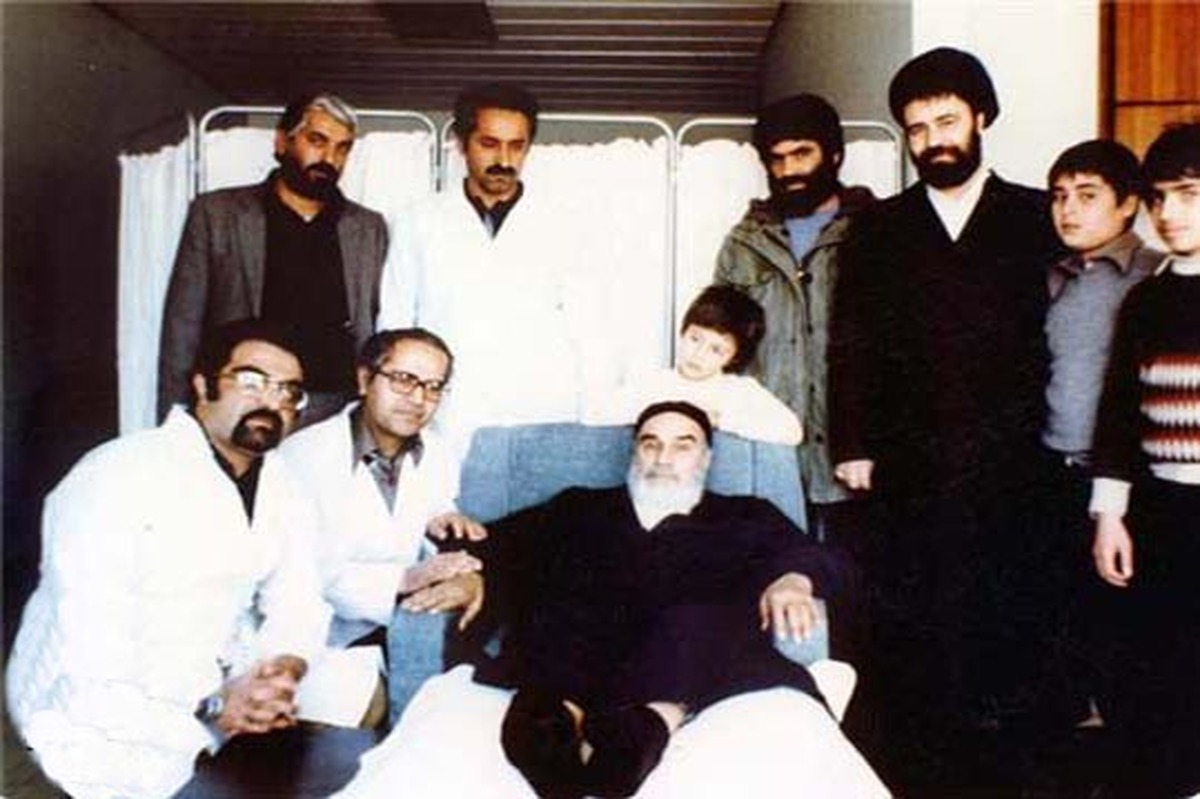 امام خمینی در بیمارستان