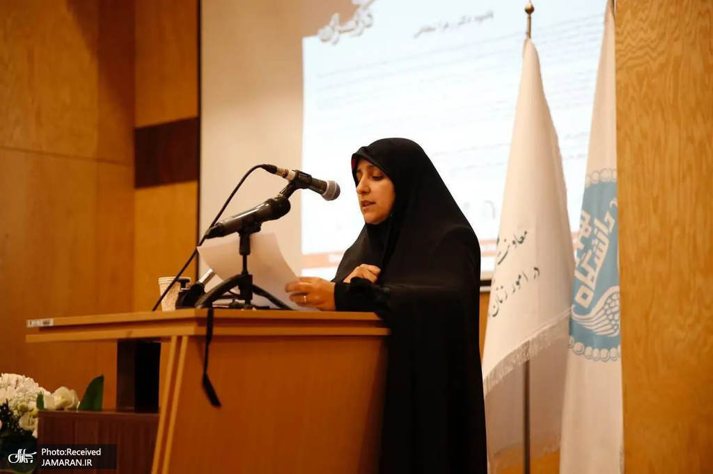 زهرا بهروز آذر