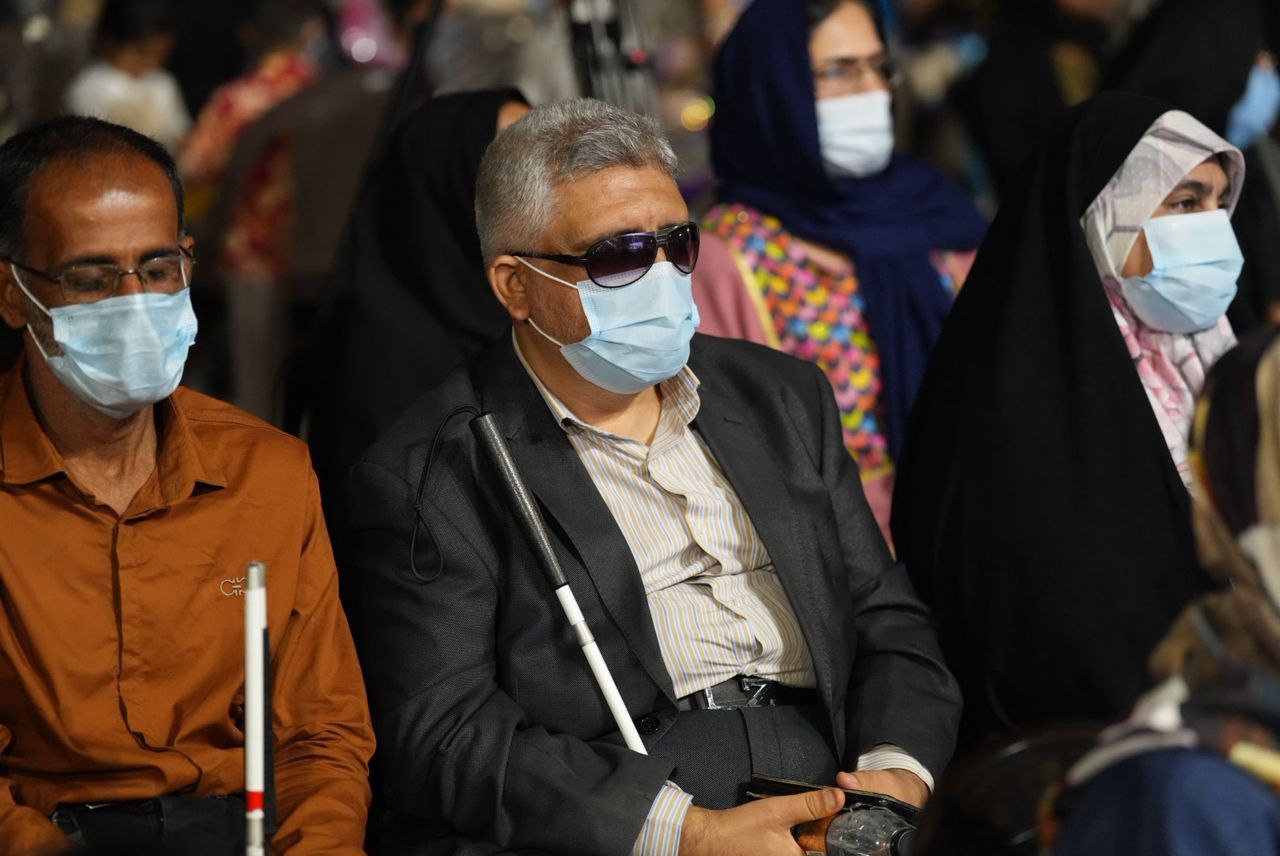 حضور معلولان در کنار کارکنان المهدی (2)