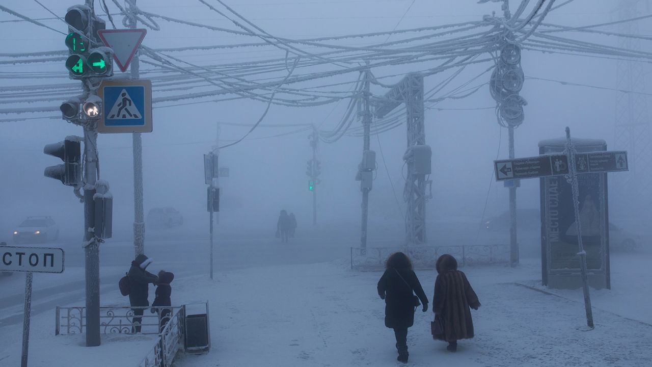 230201083651-yakutsk-weather-0114