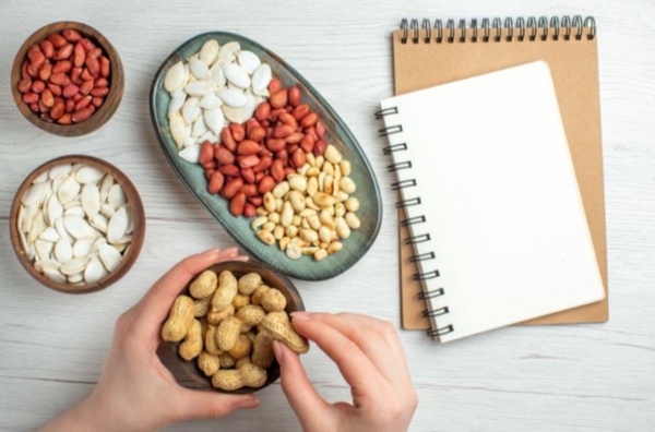 بهترین خوراکی‌ها برای میان وعده دانش آموزان در زمان مدرسه 6