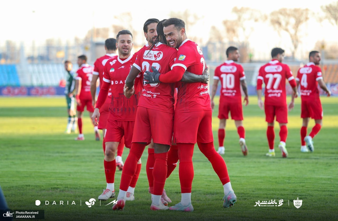 پرسپولیس اوستون اورونوف