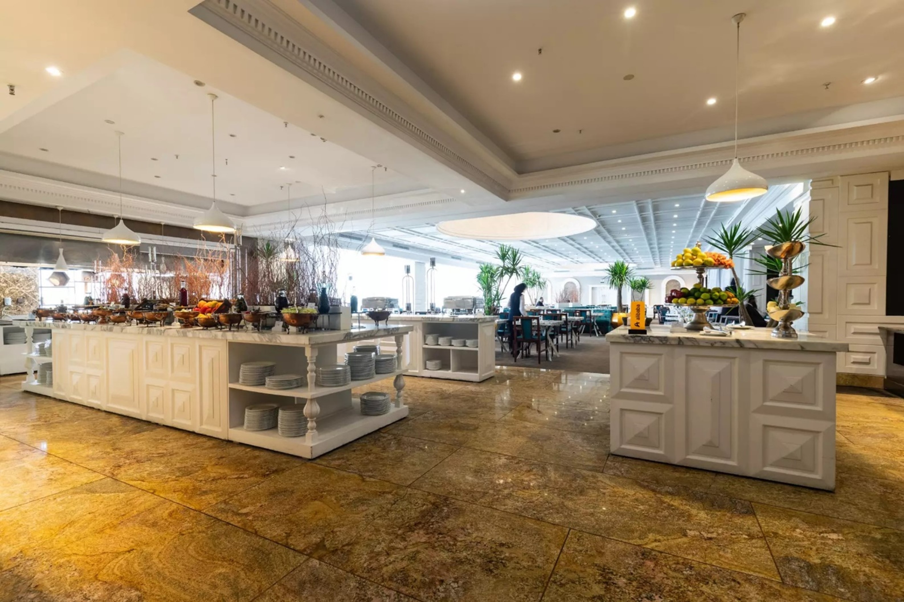 چگونه با بودجهای محدود در هتل اسپیناس پالاس اقامت کنید؟ (3)