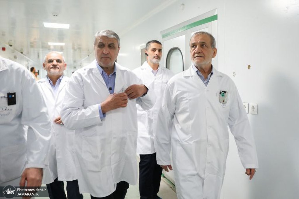حضور رئیس‌جمهور در سازمان انرژی اتمی