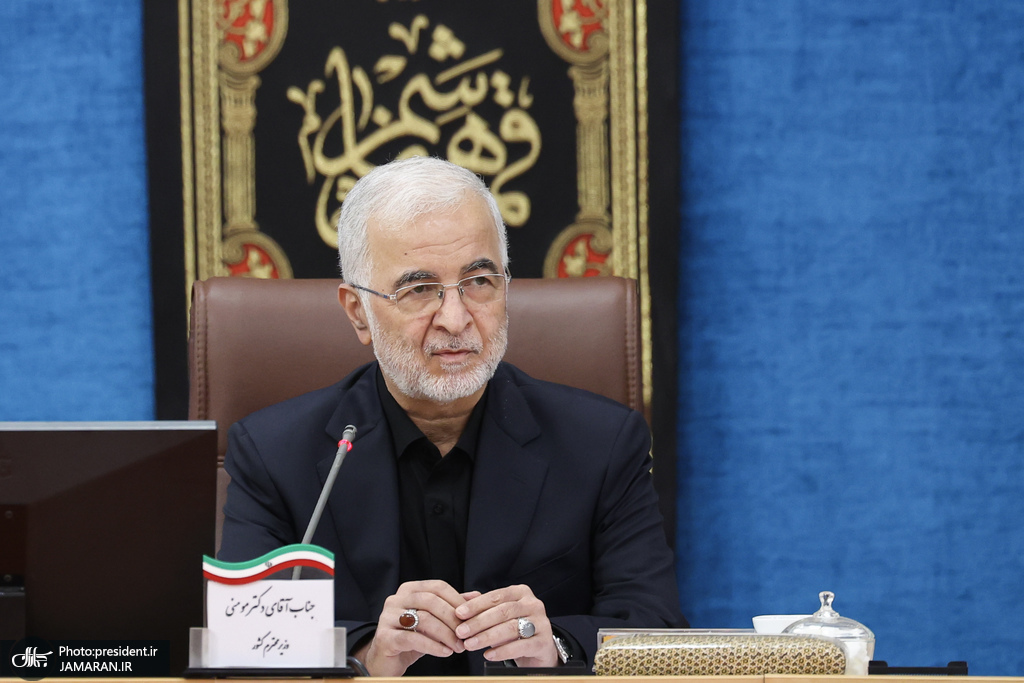 اسکندر مومنی وزیر کشور