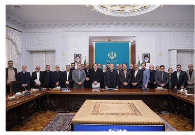 قول‌های پزشکیان برای رفع نگرانی بازاریان، اصناف و کسبه + فیلم