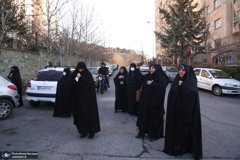 تشییع پیکر شهدای مدافع حرم در شهرک شهید محلاتی