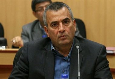 حدود 120 هزار گوشی همراه وجود دارد که در توقیف گمرک است