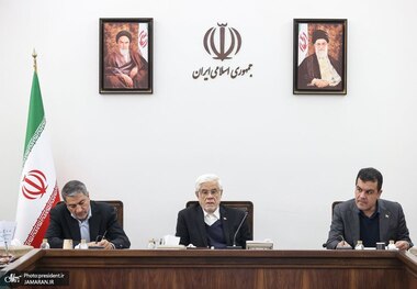 عارف: برای استفاده از فناوری‌های نوین به هم‌افزایی دستگاه‌های مختلف نیازمندیم/ اجماع مناسبی بین دستگاه‌های اجرایی، بخش‌های دانشگاهی و فناوری ایجاد شده است/ تصویب کلیات برنامه تاب‌آوری برق