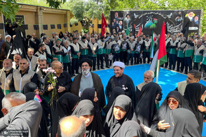 غبار روبی و عطر افشانی بیت و زادگاه امام خمینی (س)