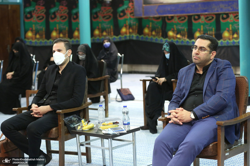 شب شعر «اين محرم وصفر است كه اسلام را زنده نگه داشته است» در حسینیه جماران