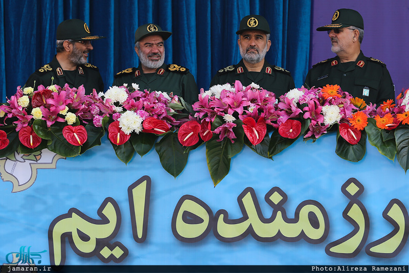 مراسم گرامیداشت روز ارتش جمهوری اسلامی ایران در جوار حرم امام خمینی(س)-1/ رژه