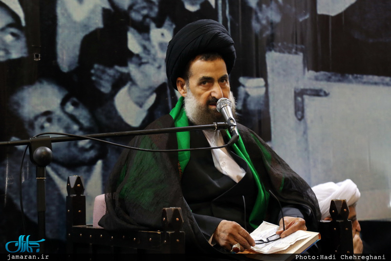 دیدار جمعی از ائمه جماعات استان قم با سید علی خمینی