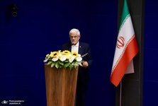 عارف: تعارفات را کنار بگذاریم/ کوچکترین اغماض قانونی و نادیده گرفتن حقوق مردم نابخشودنی است/ برخوردهای جدی با رانندگان متخلف و سهل‌انگار در صنعت خودرو شود/ می‌توانیم امور حاکمیت را به بخش خصوصی بدهیم/ این میزان تلفات جاده‌ای در شأن جامعه و کشور ایران نیست