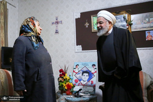 رئیس‌ جمهور در دیدار خانواده شهید ارمنی آلفرد گبری