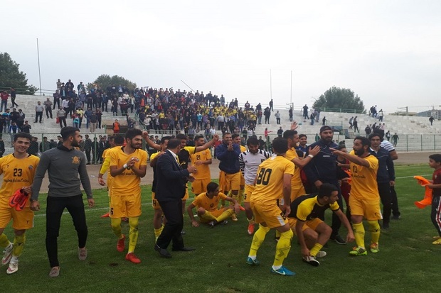 تیم فوتبال 90 ارومیه مقابل آلومینیوم اراک به پیروزی رسید