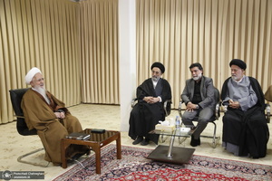 دیدار اعضای موسسه ریحانة النبی با آیت الله العظمی جوادی آملی