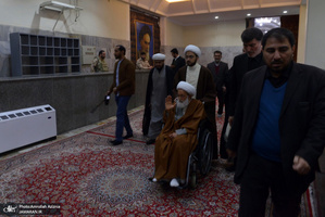 حضور شیخ عیسی قاسم رهبر شیعیان بحرین در حرم مطهر امام خمینی(س)