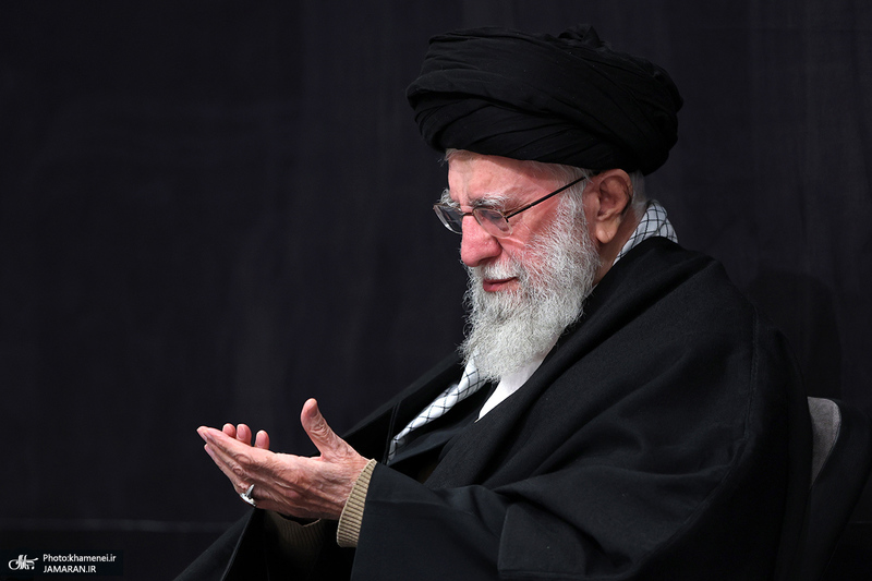 اولین شب مراسم عزاداری حضرت فاطمه‌زهرا (س) در حسینیه امام خمینی