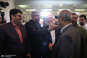 غرفه موسسه تنظیم و نشر آثار امام خمینی (ره) در سی و ششمین نمایشگاه کتاب تهران-3